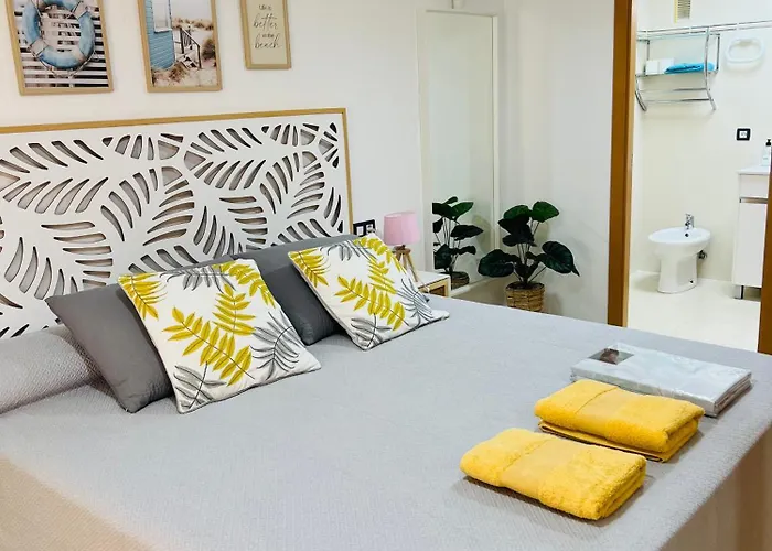 Apartamento Centro 3 Habitaciones Con Aire Acondicionado Y Wifi A 150M De La Playa Y Castillo