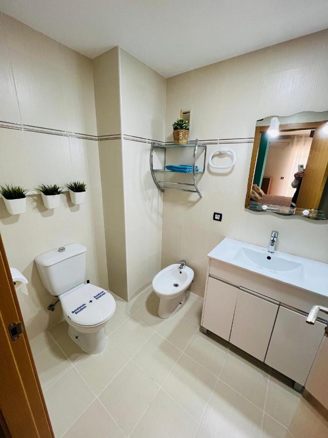Centro 3 Con Aire Acondicionado Y Wifi A 150m De La Playa Y Castillo Apartment *