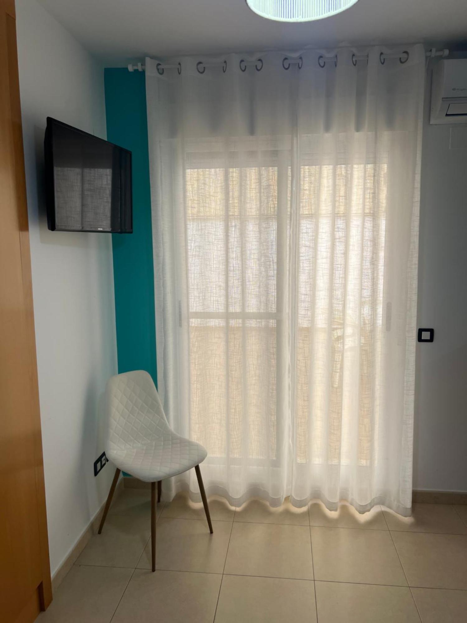 Centro 3 Con Aire Acondicionado Y Wifi A 150m De La Playa Y Castillo Apartment
